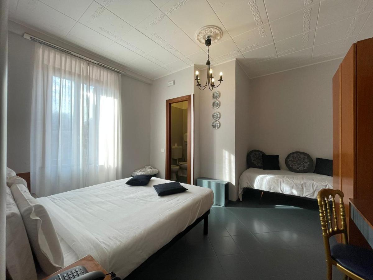 Hotel La Bussola Cittiglio Екстериор снимка