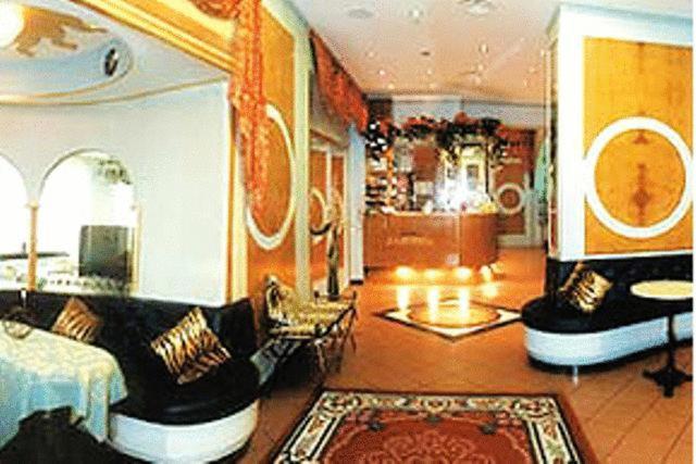 Hotel La Bussola Cittiglio Екстериор снимка